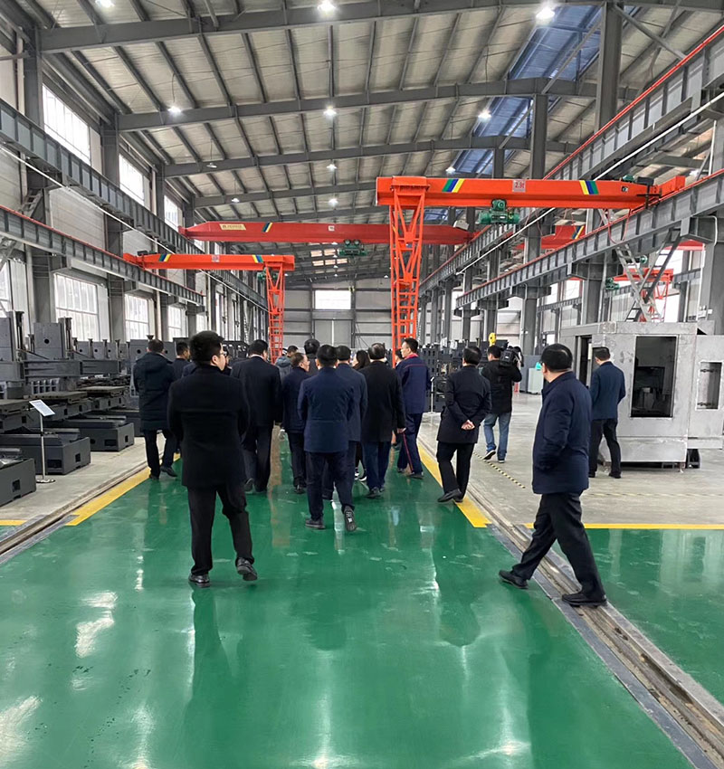 湖南省委書記杜家毫一行來華亞數(shù)控懷化生產基地視察